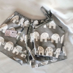 Пижамные шорты слоны на сером фоне